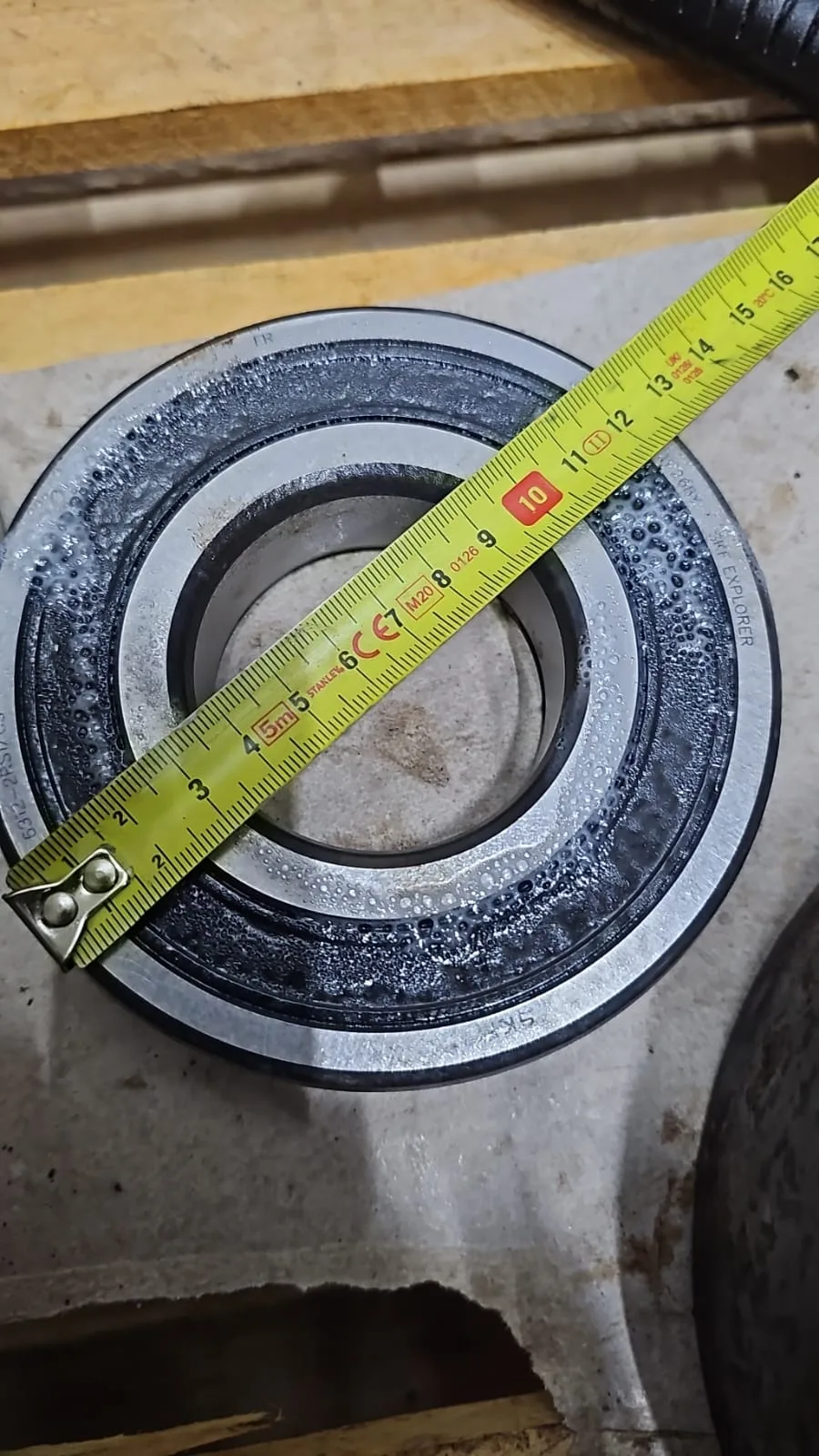 Nauwkeurige meting metalen montageonderdeel