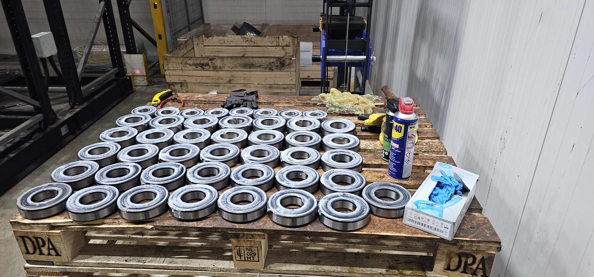 Metalen onderdelen klaar voor montage